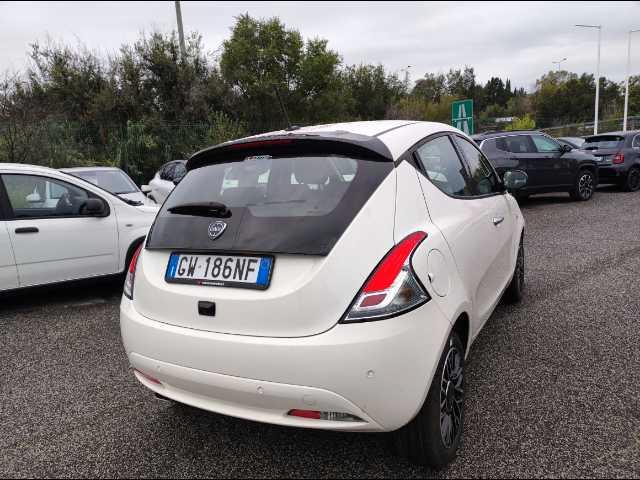 LANCIA Ypsilon 1.0 firefly hybrid Platino s&s 70cv