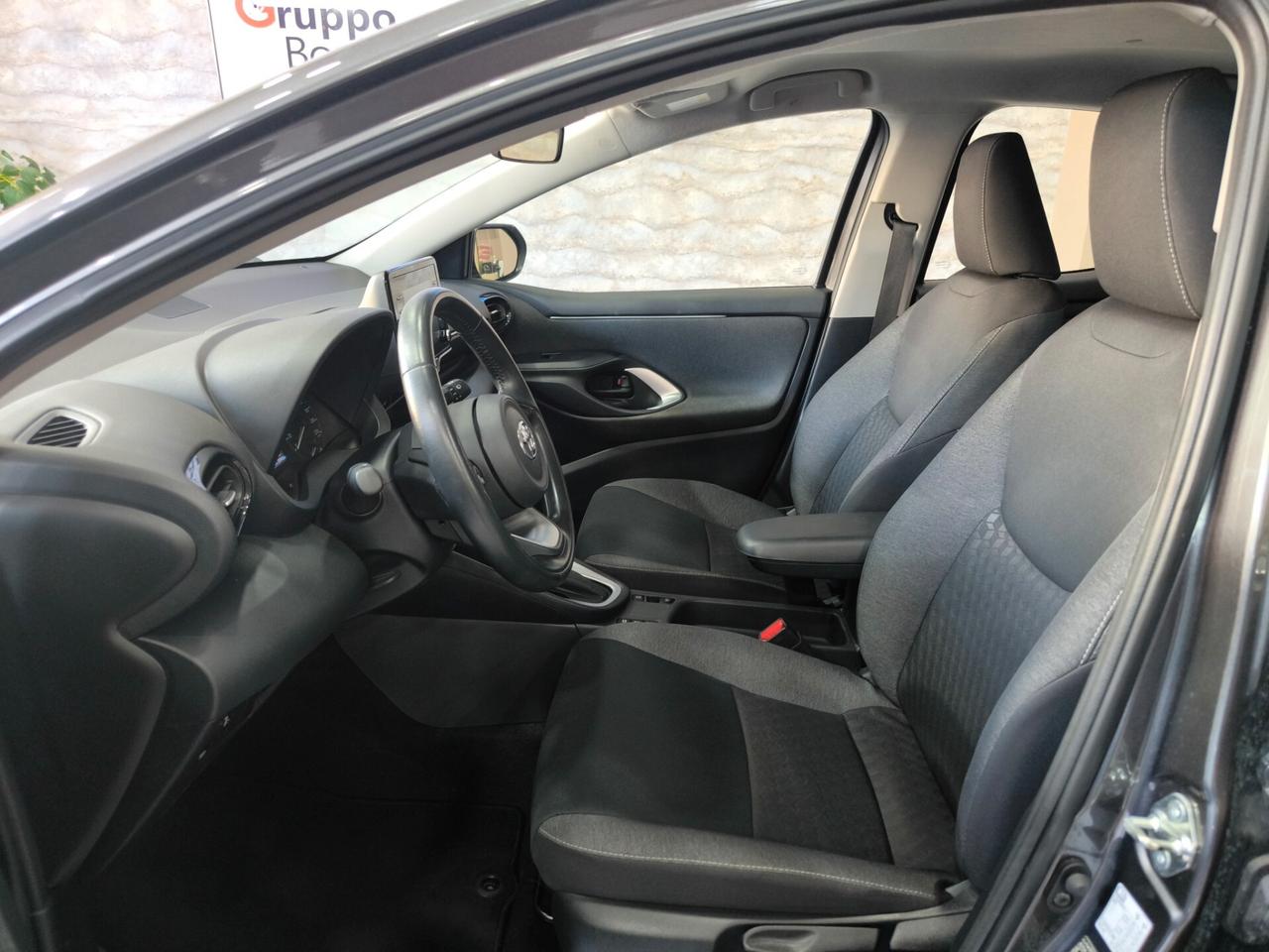 Toyota Yaris 1.5 Hybrid 5 porte Business