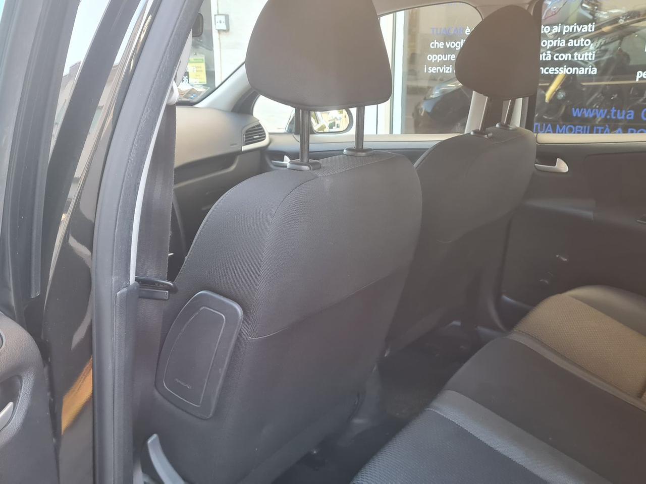 Peugeot 207 1.4 HDI FAP 70 X-Line #8141