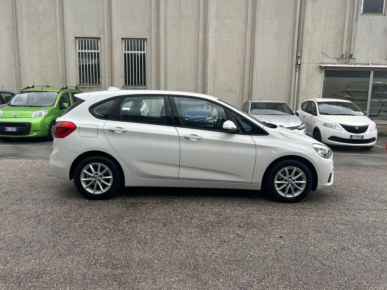 Bmw 216 218d Active Tourer Advantage