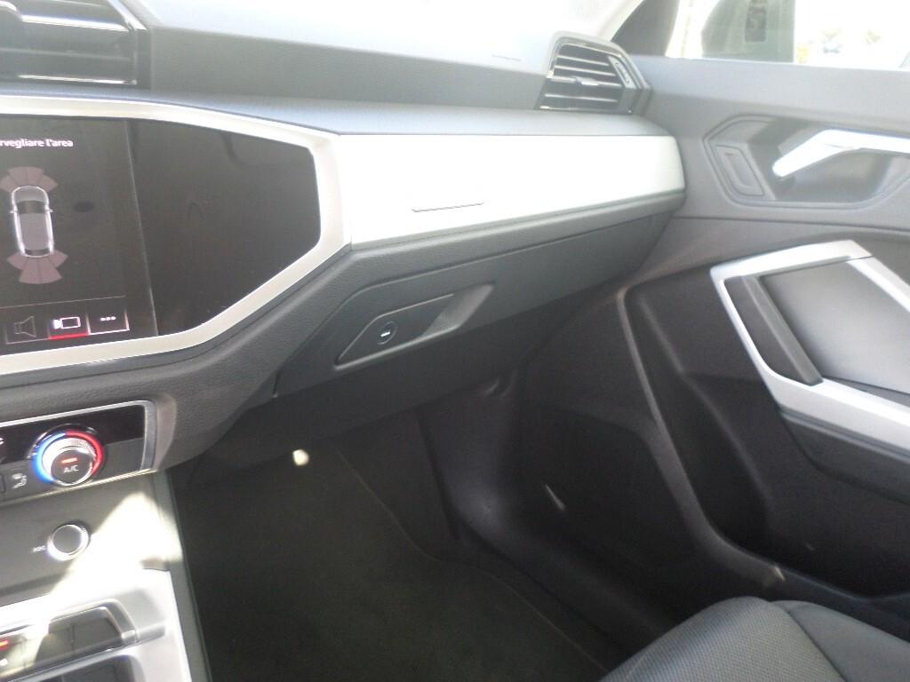 Audi Q3 SPB 35 TFSI S line edition
