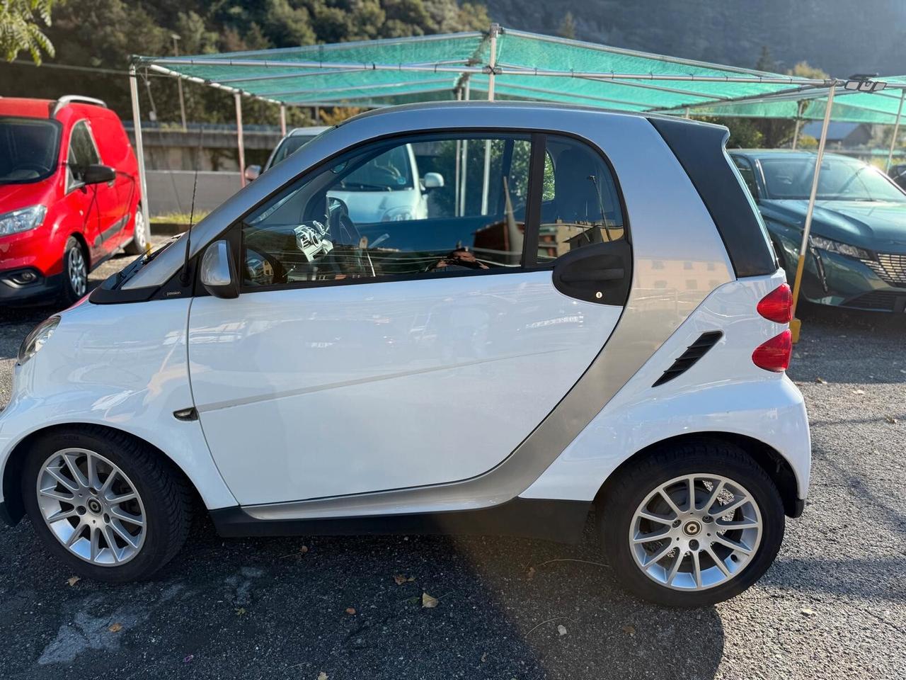 Smart ForTwo 1000 52 kW MHD coupé pure