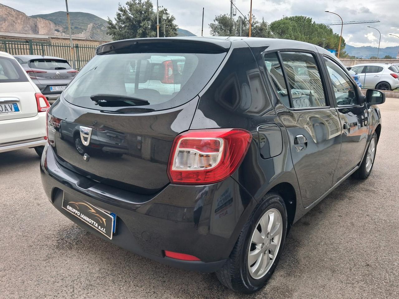 Dacia Sandero 1.2 GPL 75 C.V. GARANZIA 12 MESI CON CERTIFICATO DI CONFORMITA