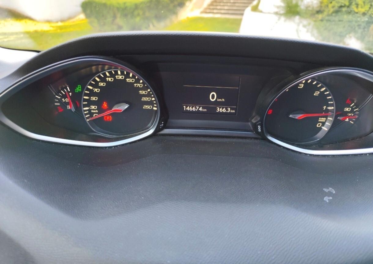 Peugeot 308 1.6 e-HDi 115 CV Stop&Start Allure