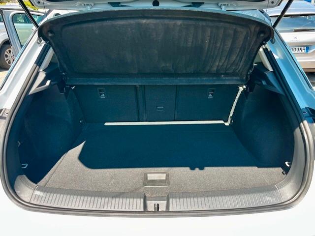 Volkswagen T-Roc 1.6 tdi Style "COCKPIT / TELECAMERA / PDC "