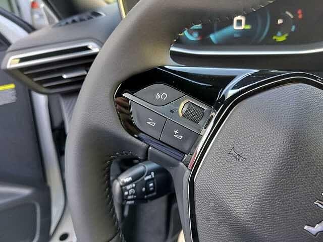 Peugeot 2008 motore elettrico 136 CV Allure *KM Ø*