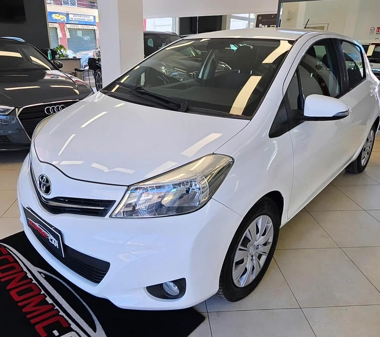 Toyota Yaris 1.0 5 porte Active