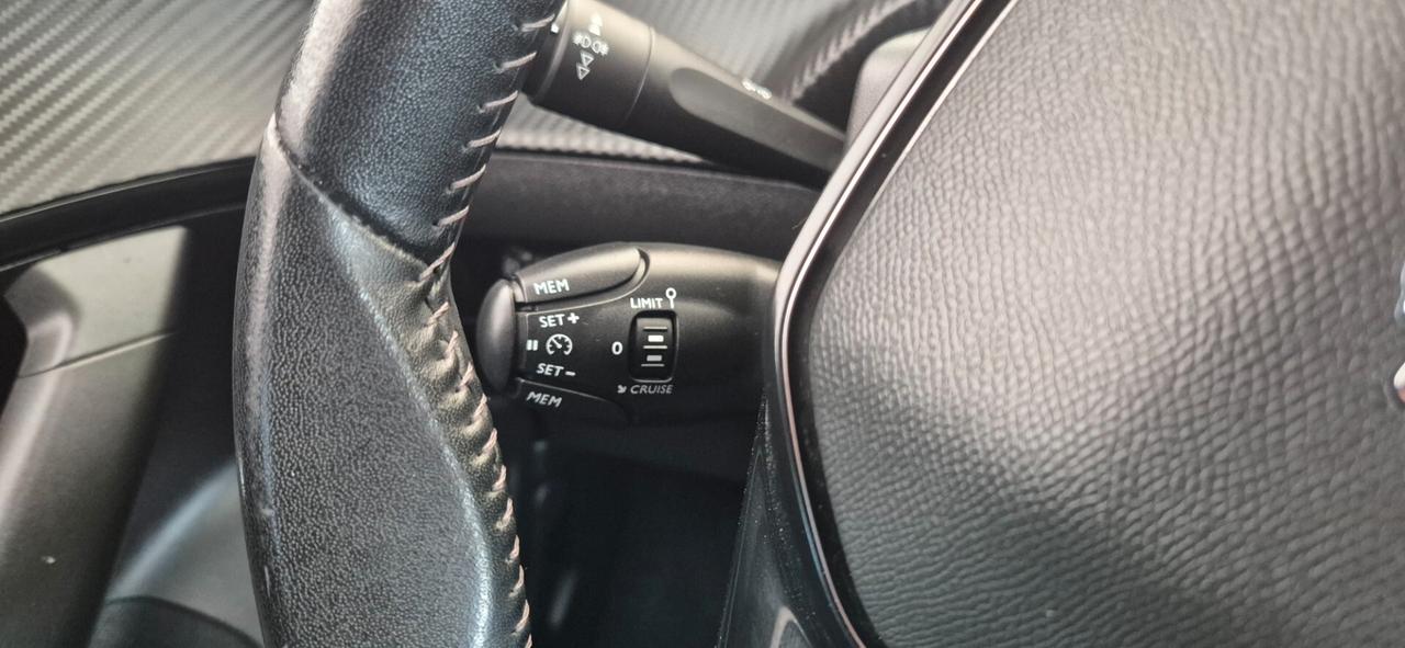 PEUGEOT 2008 1.5HDI 110CV U.proprietario 04/2021