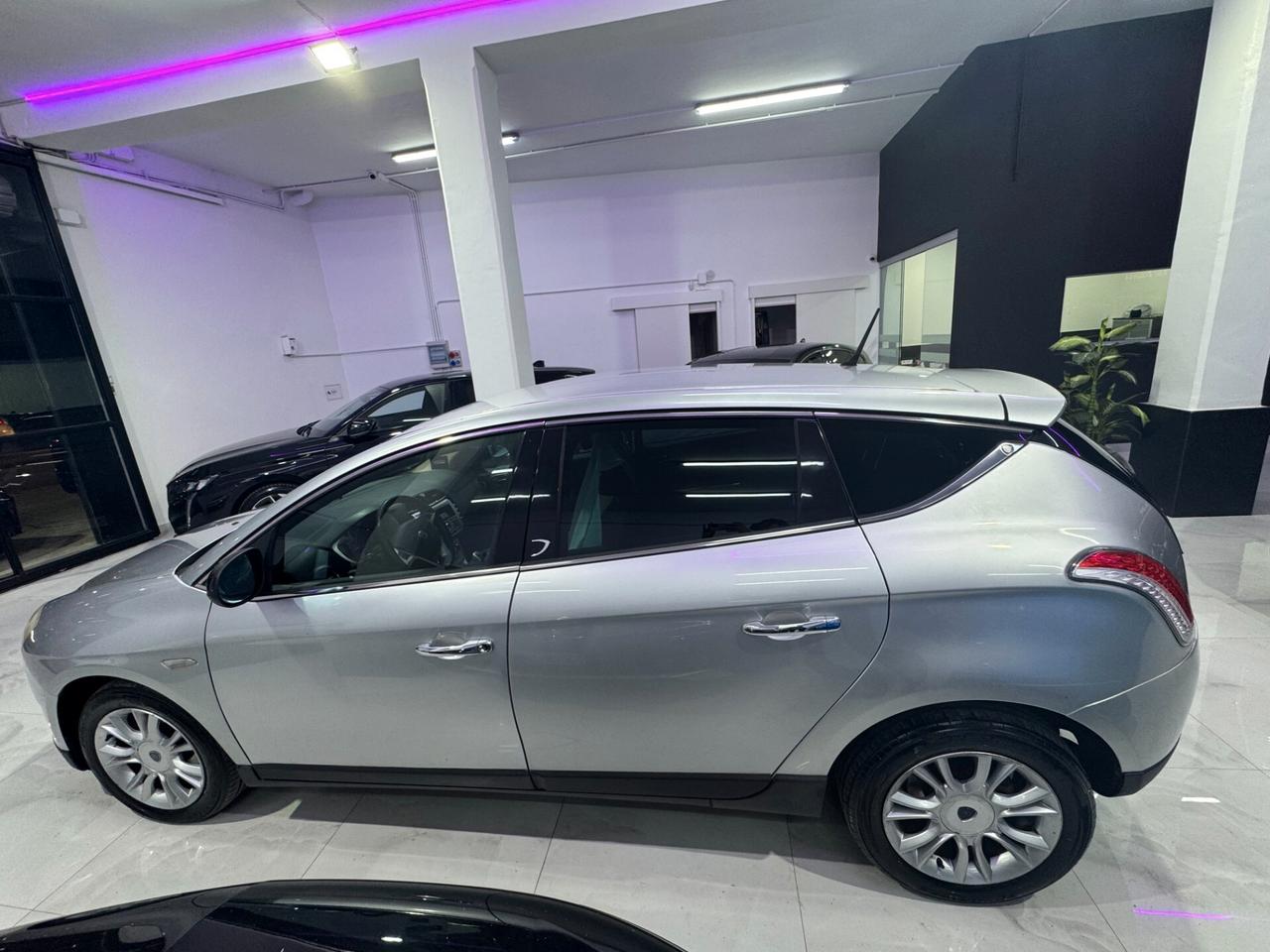 Lancia Delta 1.6 MJT DPF Platino