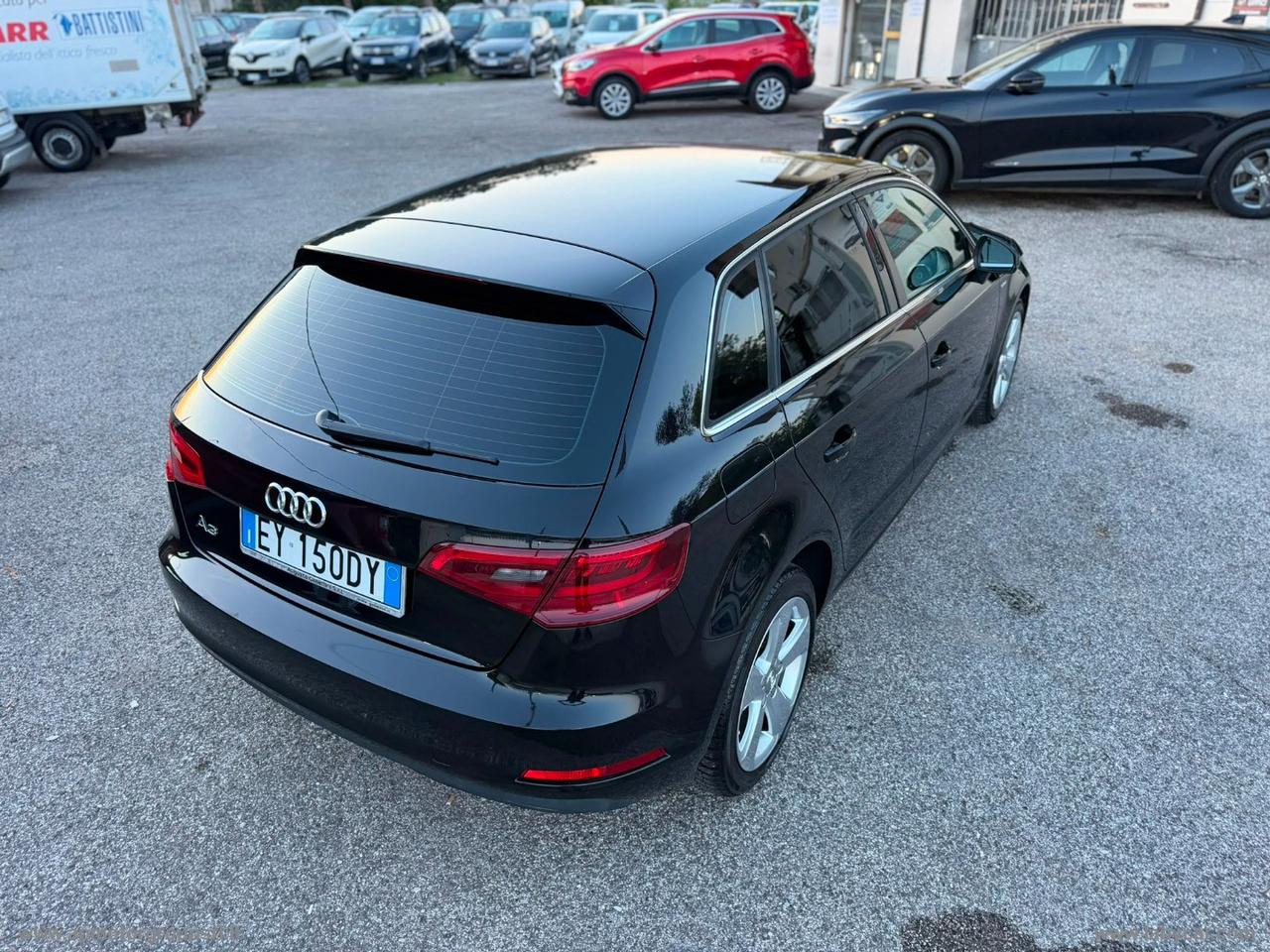 AUDI A3 SPB 1.4 TFSI G-tron AMBIENTE