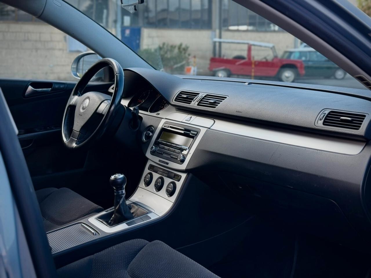 Volkswagen Passat 2.0 TDI DPF Var. Comfortline