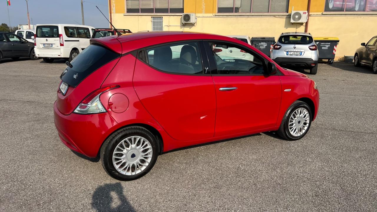 Lancia Ypsilon 1.2 69 CV 5 porte GPL Ecochic Platinum