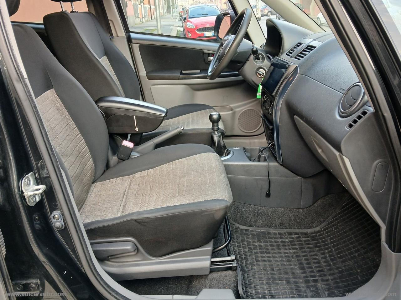 SUZUKI SX4 1.5 GL