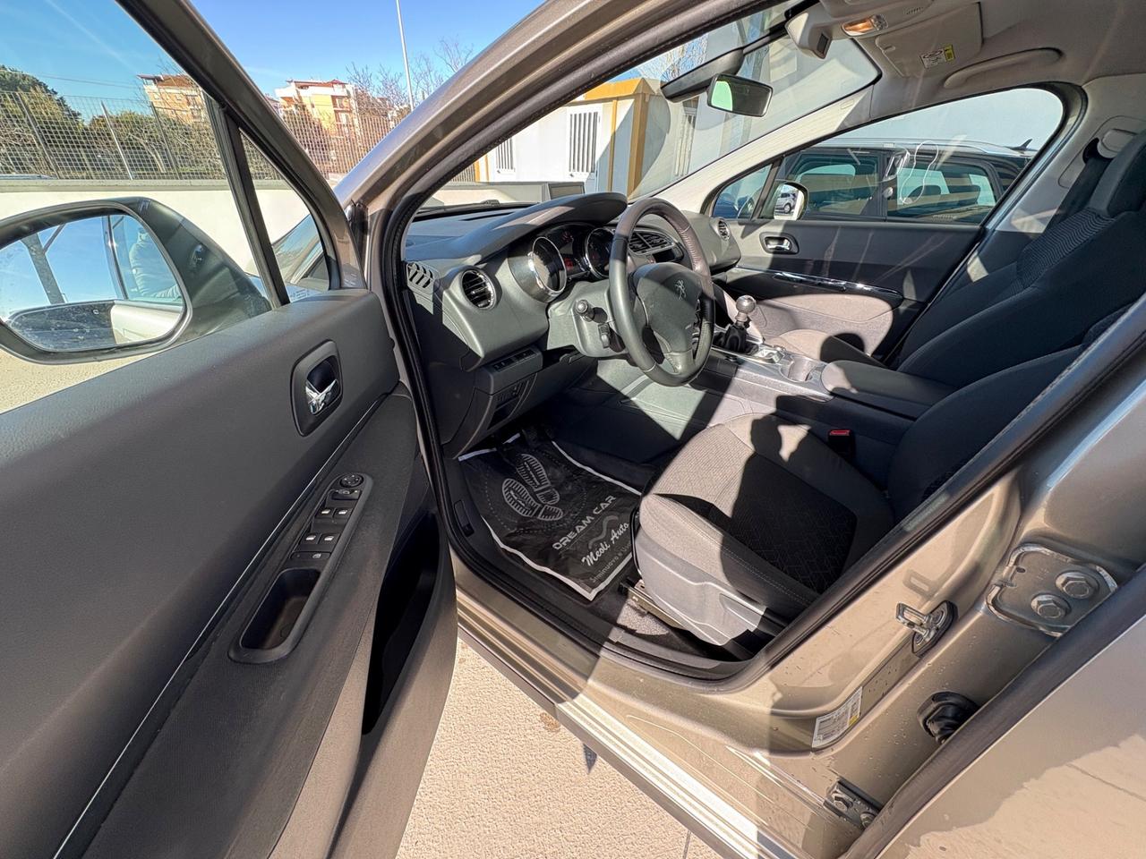 Peugeot 3008 BlueHDi 120 S&S Allure