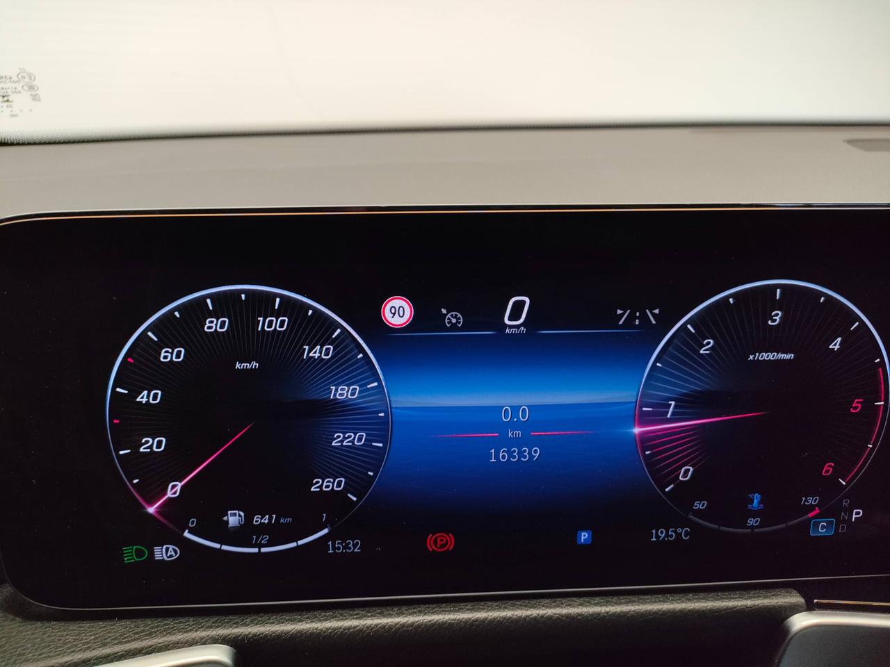 Mercedes-Benz GLB - X247 2023 - GLB 180 d Progressive Advanced auto