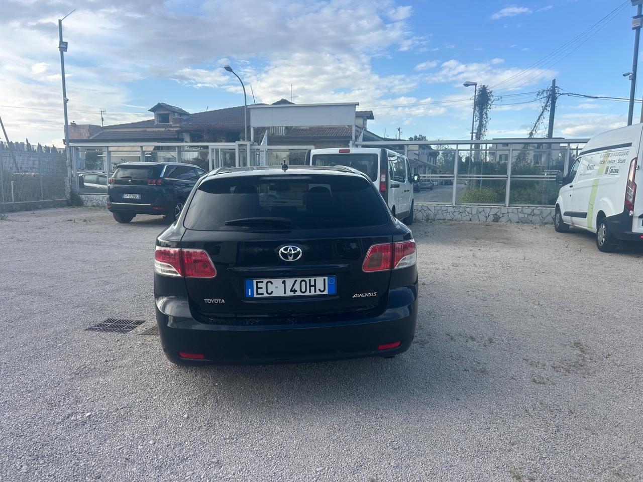 Toyota Avensis 2.2 D-Cat aut. Wagon Executive