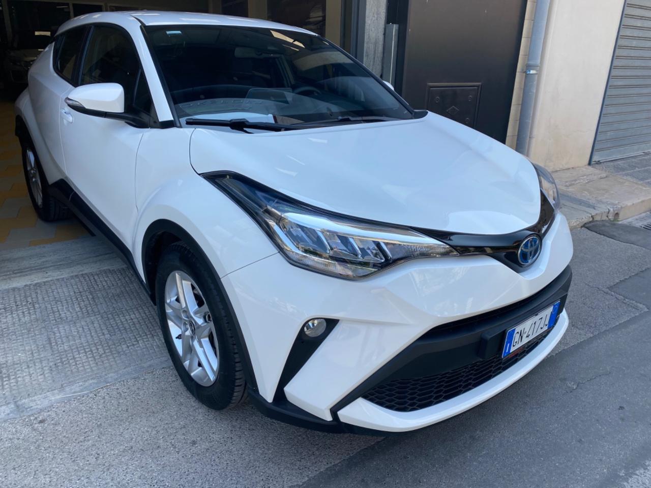 Toyota C-HR 1.8 Hybrid E-CVT Lounge