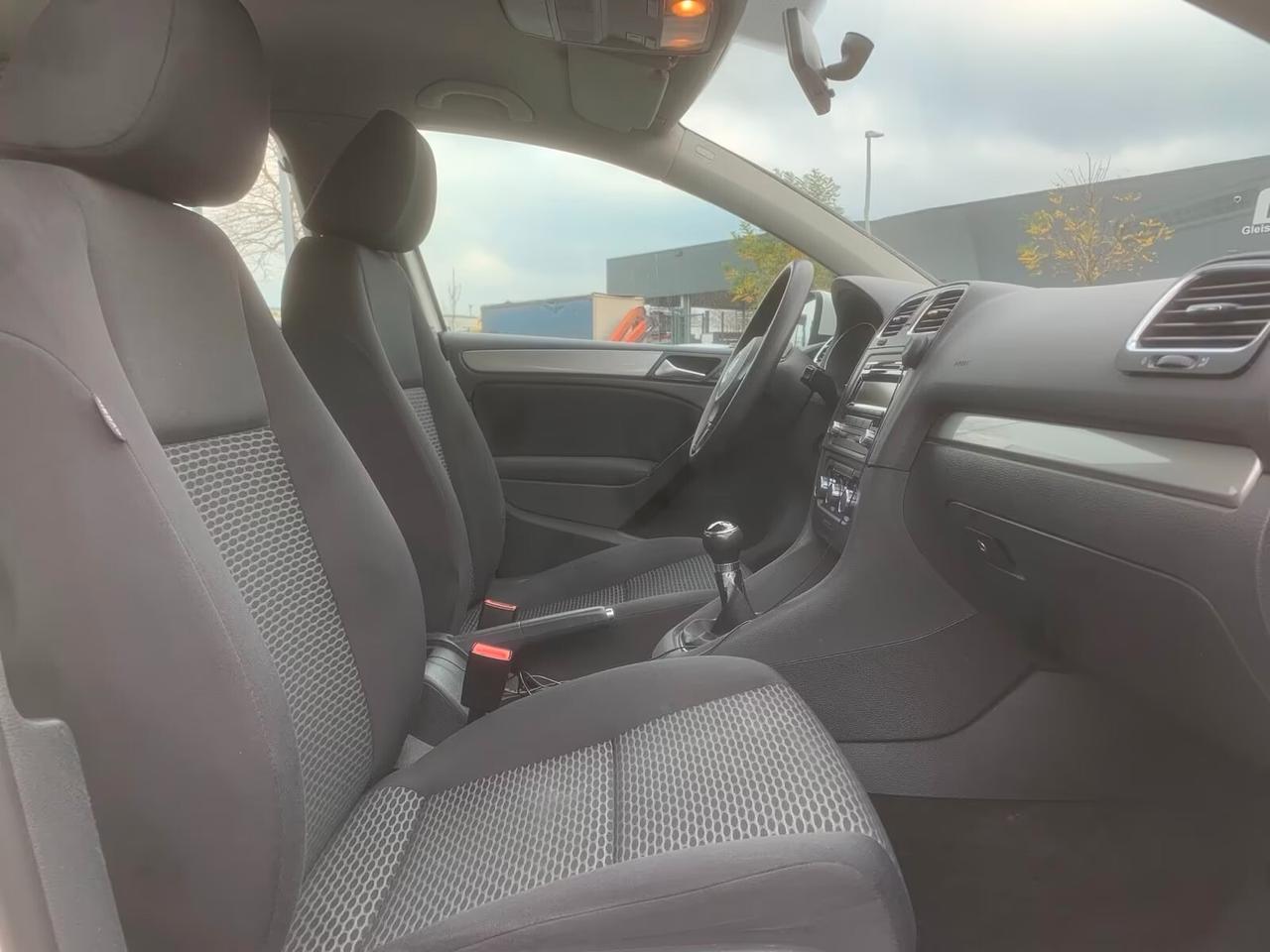 Volkswagen Golf 1.4 TSI 122CV 5p. Highline ok neo patentati