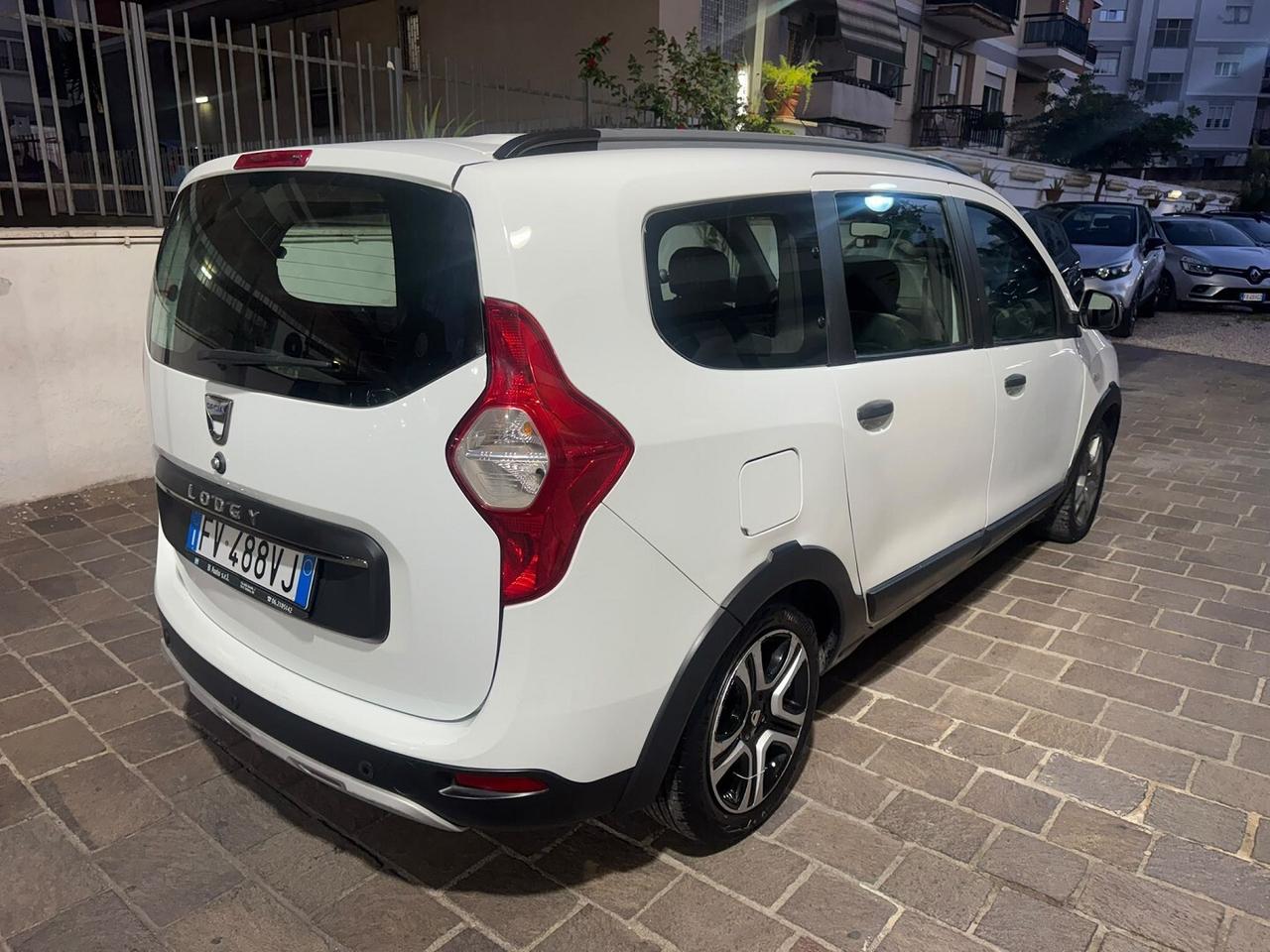 DACIA Lodgy Stepway 1.5 Blue dCi 8V 115CV 7 Posti