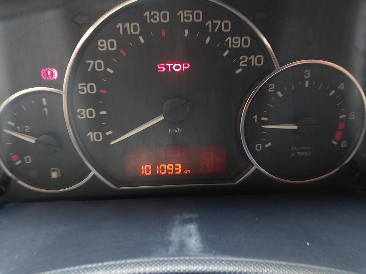 Peugeot 1007 1.4 HDi Trendy 08/2006