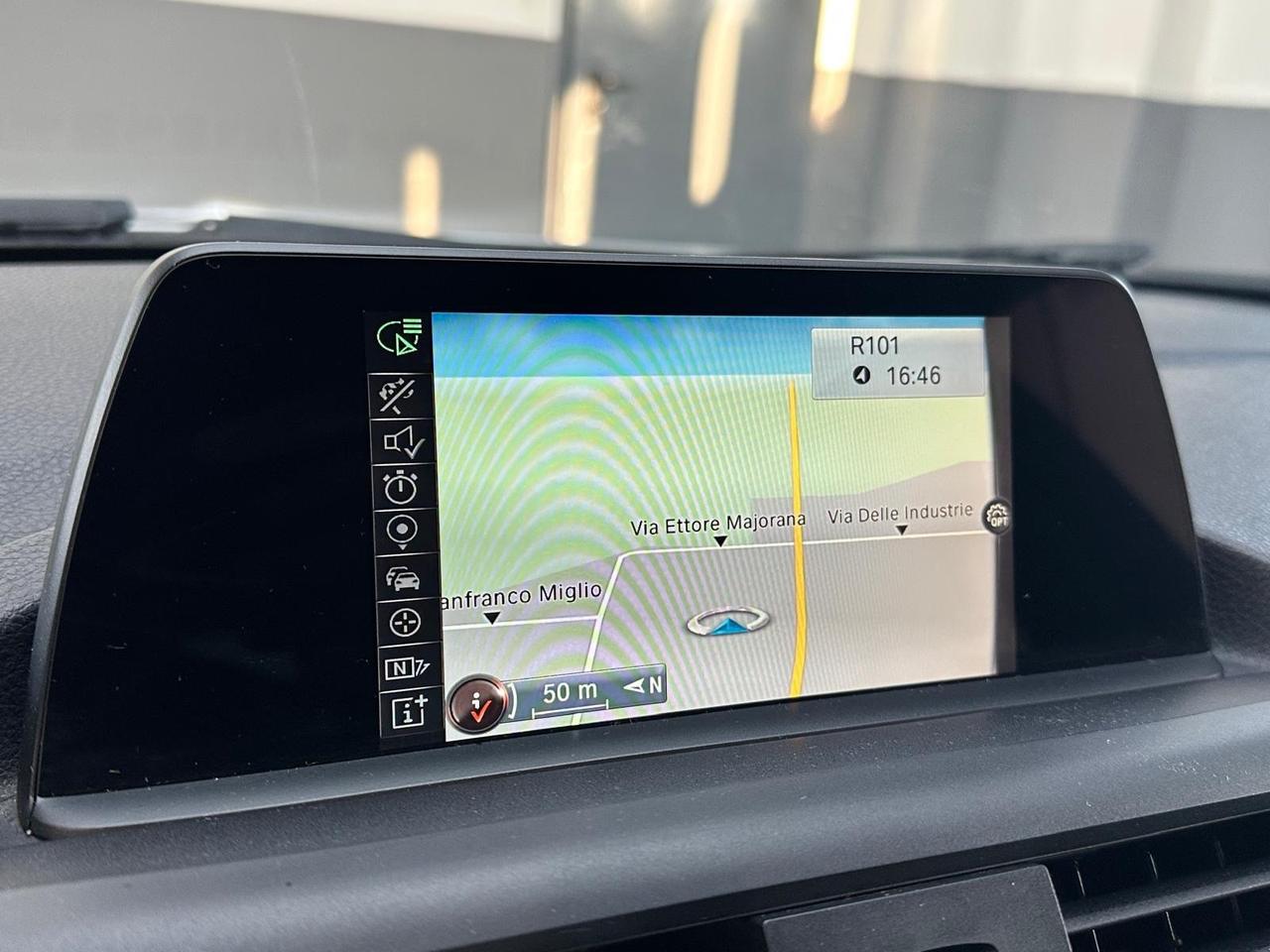 Bmw 116 116d 5p. Urban