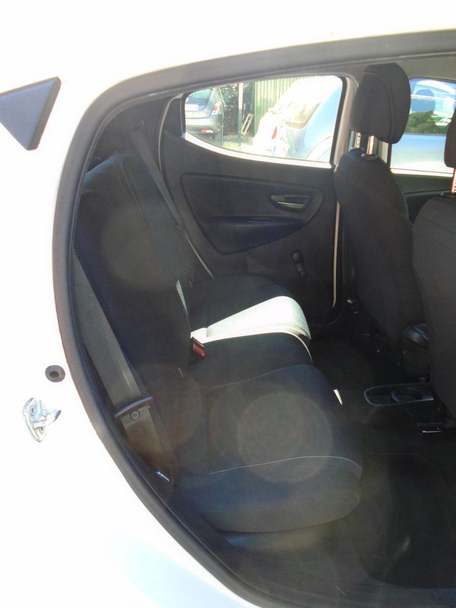 Ypsilon'15 1.2 8V S Momodes. 87000 km E6 OK NEOP