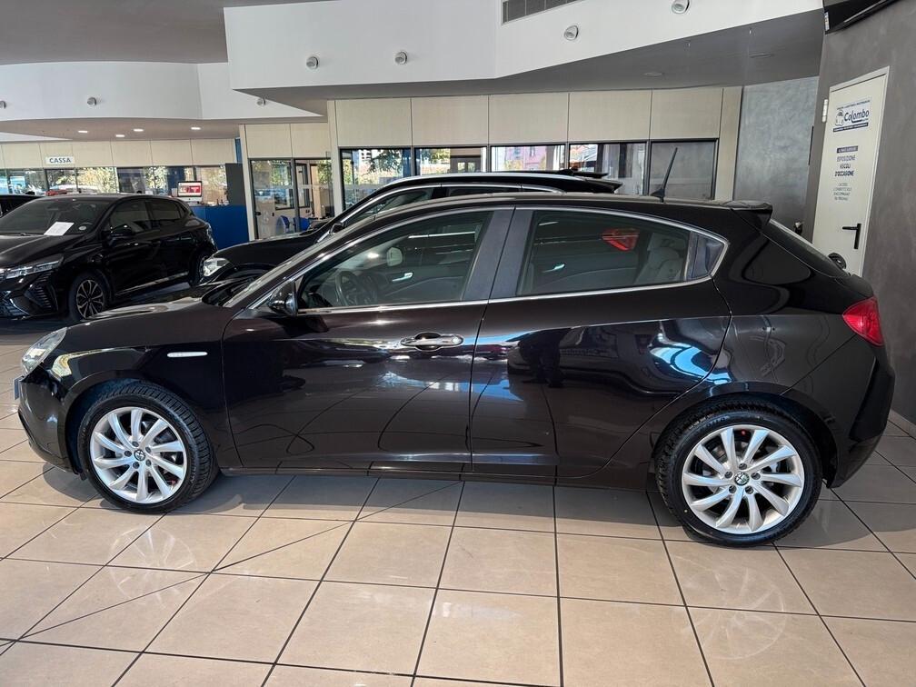 Alfa Romeo Giulietta 1.6 jtdm Exclusive Led Touch 17" Neopat