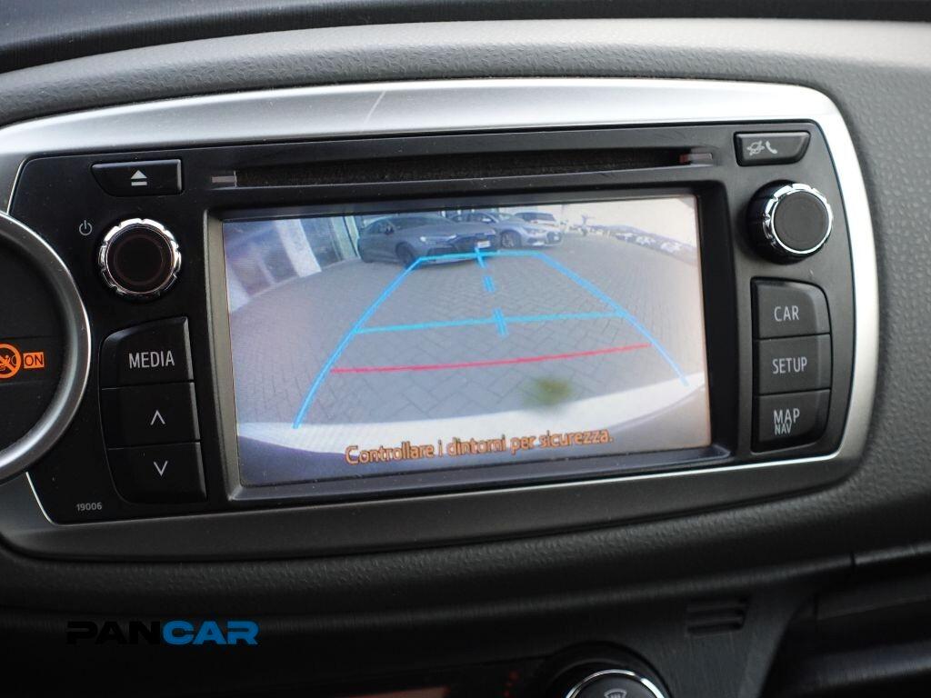 Toyota Yaris 1.3 5 porte Lounge Multidrive