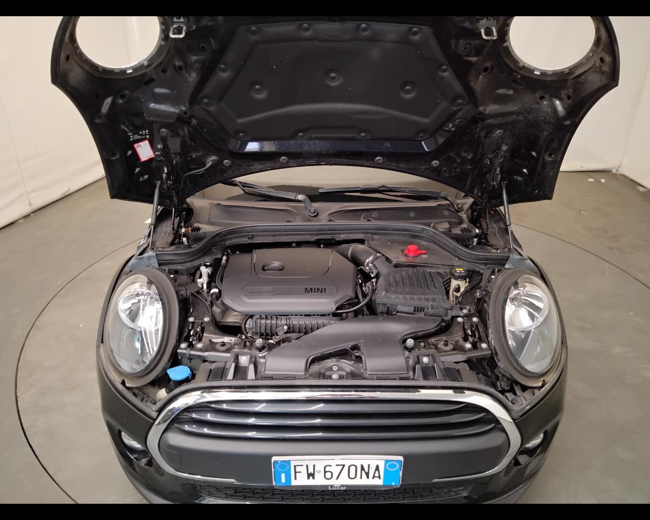 MINI Mini IV F55 2018 5p - Mini 5p 1.5 One Baker Street 75cv