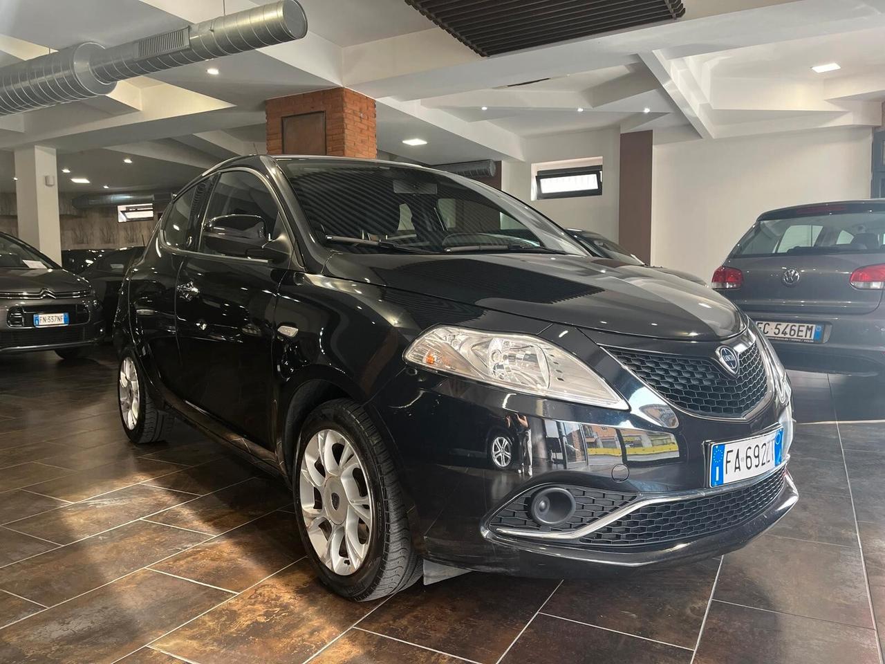 Lancia Ypsilon 1.2 69 CV 5 porte GPL Ecochic Gold