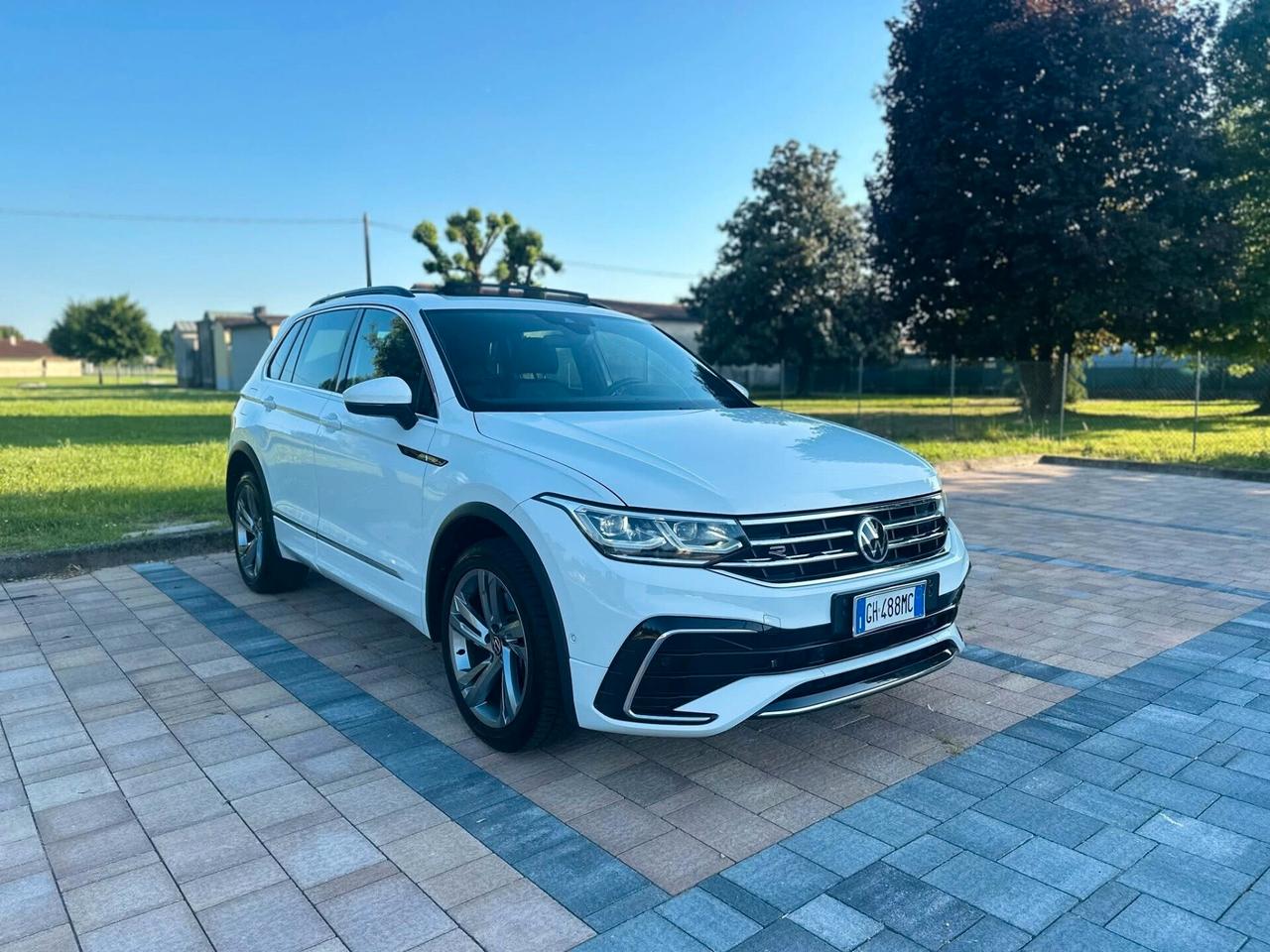 Volkswagen Tiguan 2.0 TDI 200 CV SCR DSG 4MOTION R-Line