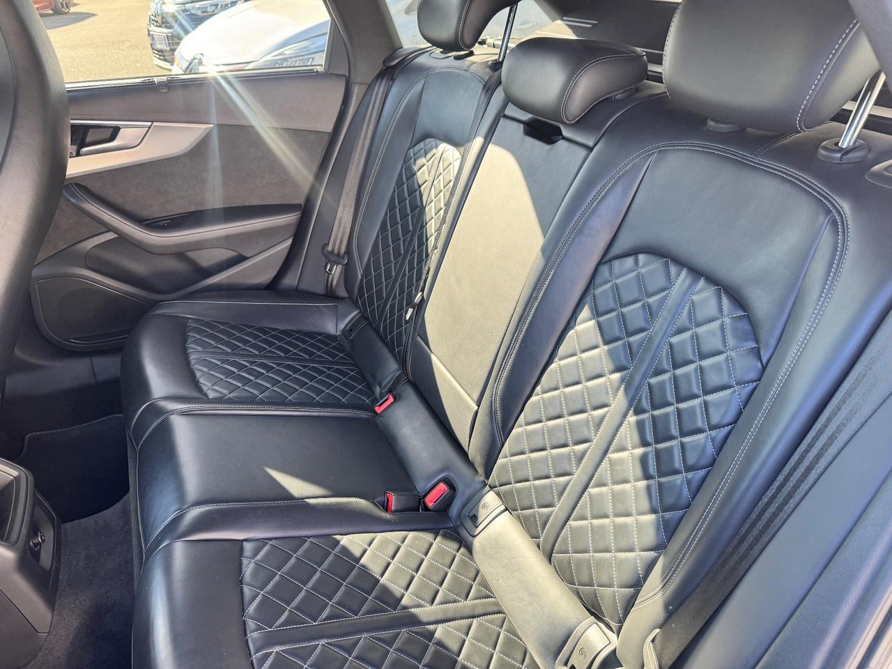 Audi A4 Avant 40 TDI quattro S tronic line edition