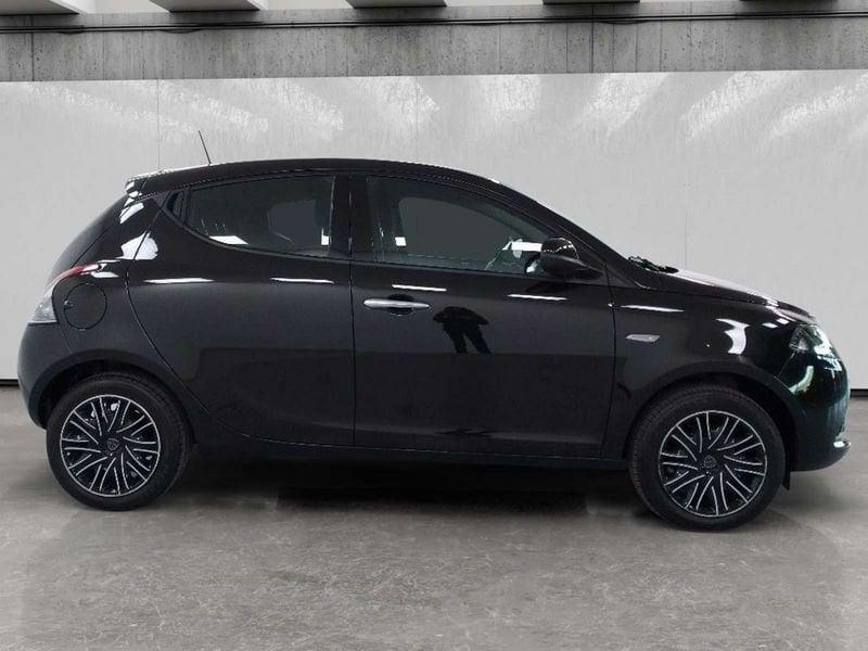 Lancia Ypsilon 1.0 firefly hybrid Gold s&s 70cv 5p.ti