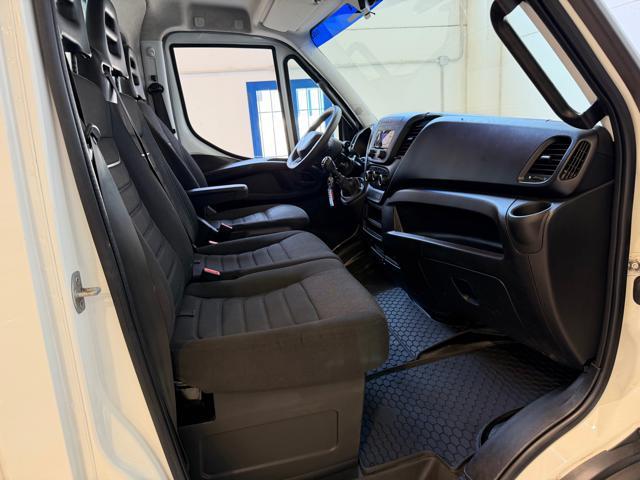 IVECO Daily 35C16H BTor3.0HPT PC-RGCabinato ribaltabile trilat