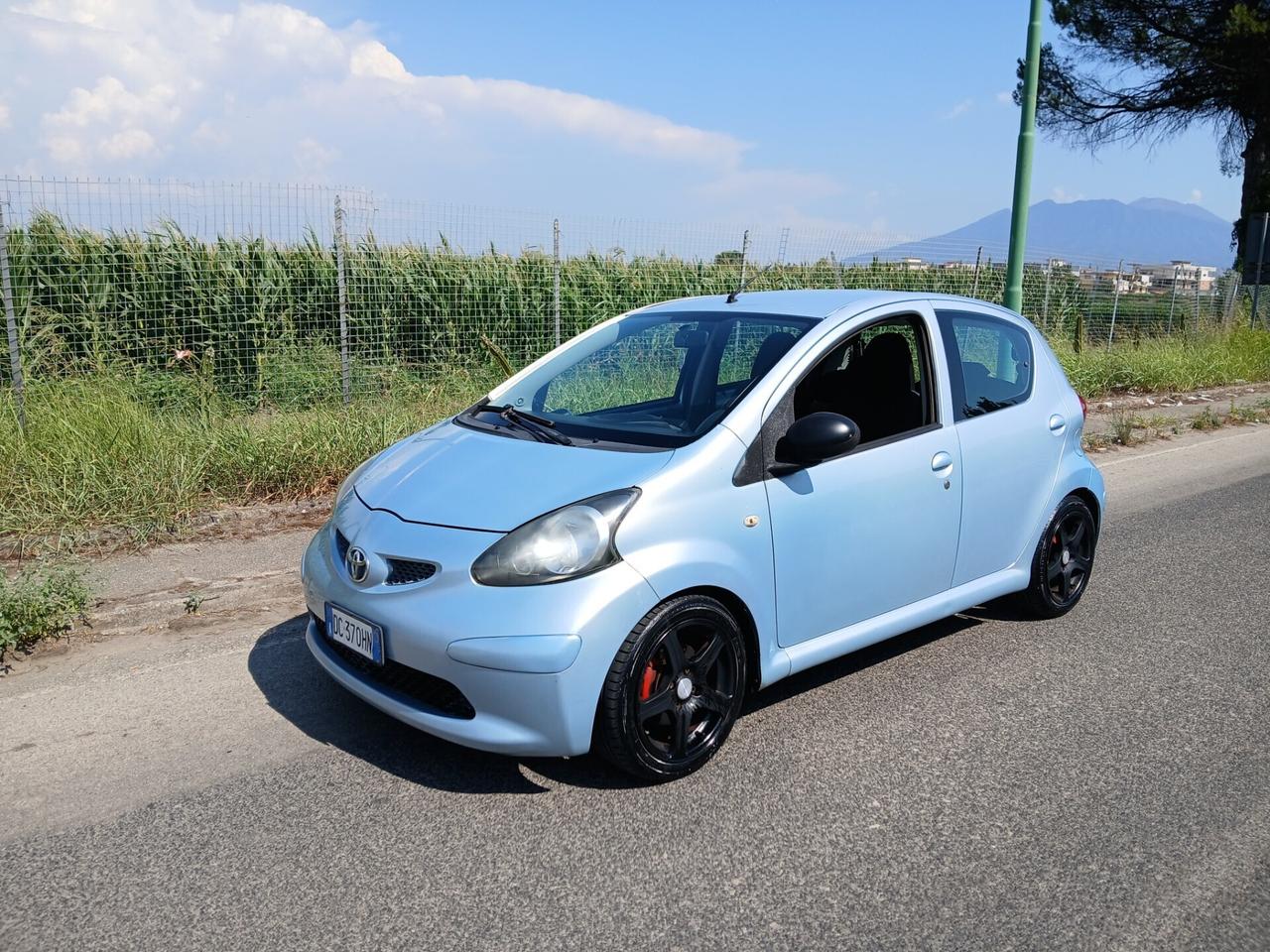 Toyota Aygo 1.0 12V 5 porte Sol 130 Mila km