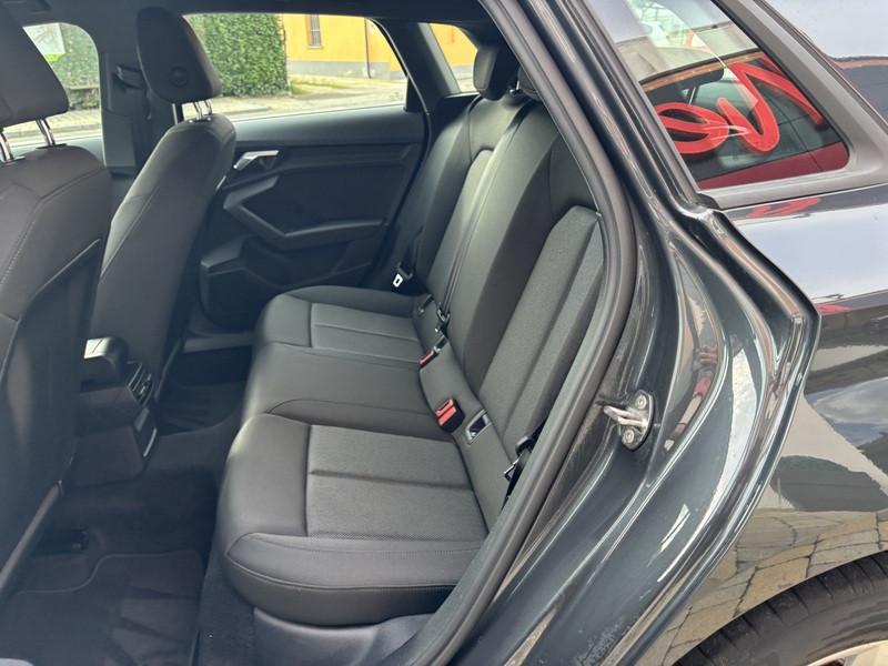 Audi A3 Sportback 30 2.0 tdi Business LED-NAVI-16"