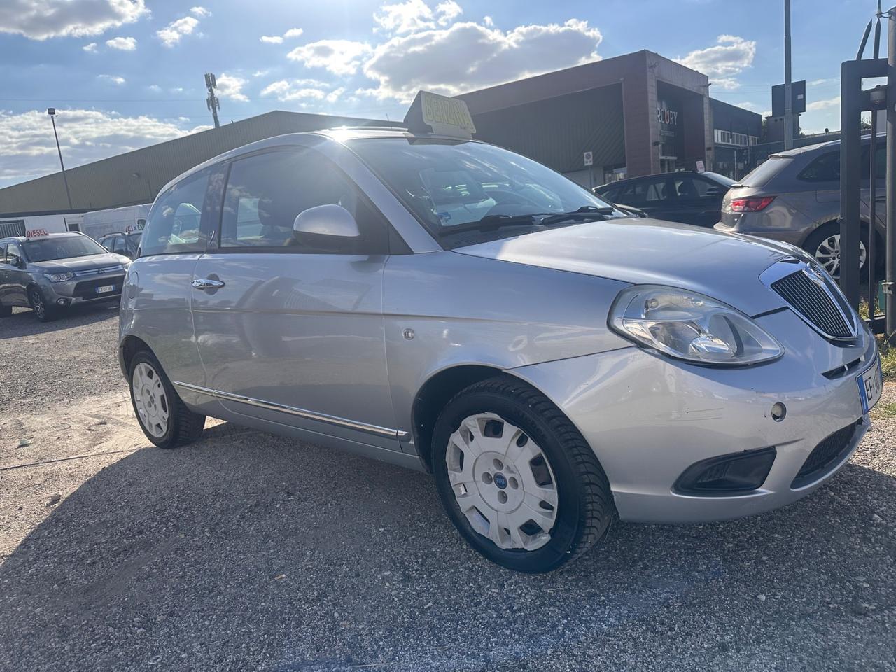 Lancia Ypsilon 1.2 Argento