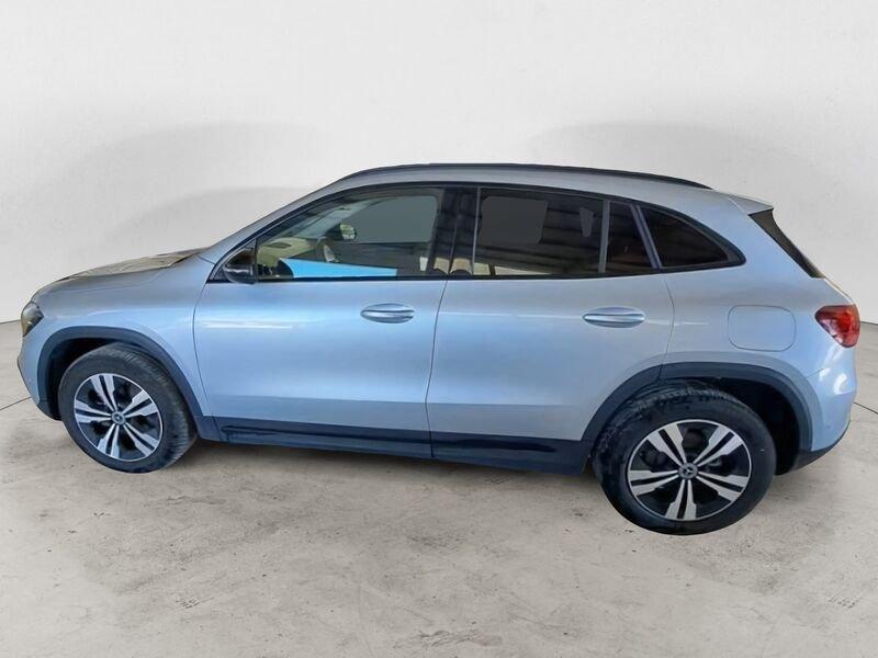Mercedes-Benz GLA 180d AUTO Progr. Advanced