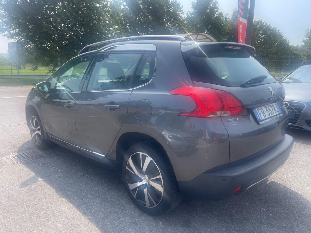 Peugeot 2008 BlueHDi 120 S&S Black Matt