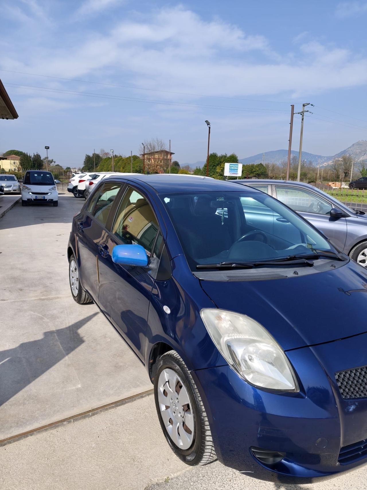 Toyota Yaris 1.0 5 porte Sol km 129 mila certificati