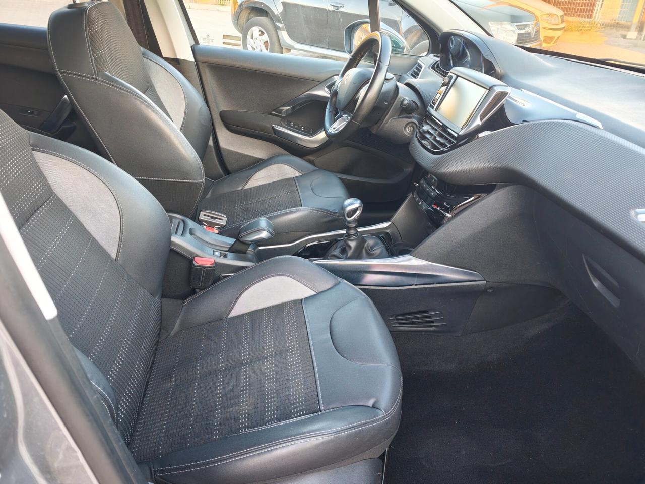 Peugeot 2008 1.6 e-HDi 115 CV Stop&Start Allure