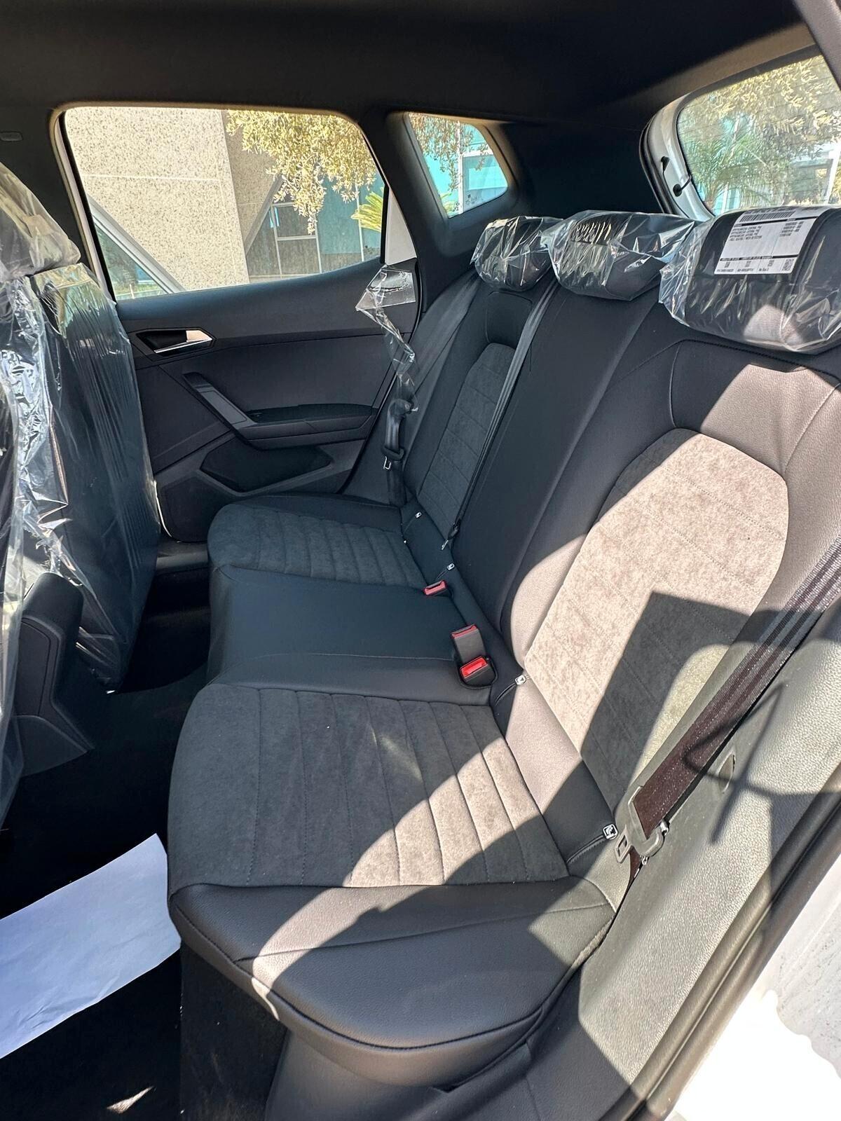 SEAT Arona 1.0 Xperience offerta T-Stock prezzo imperdibile