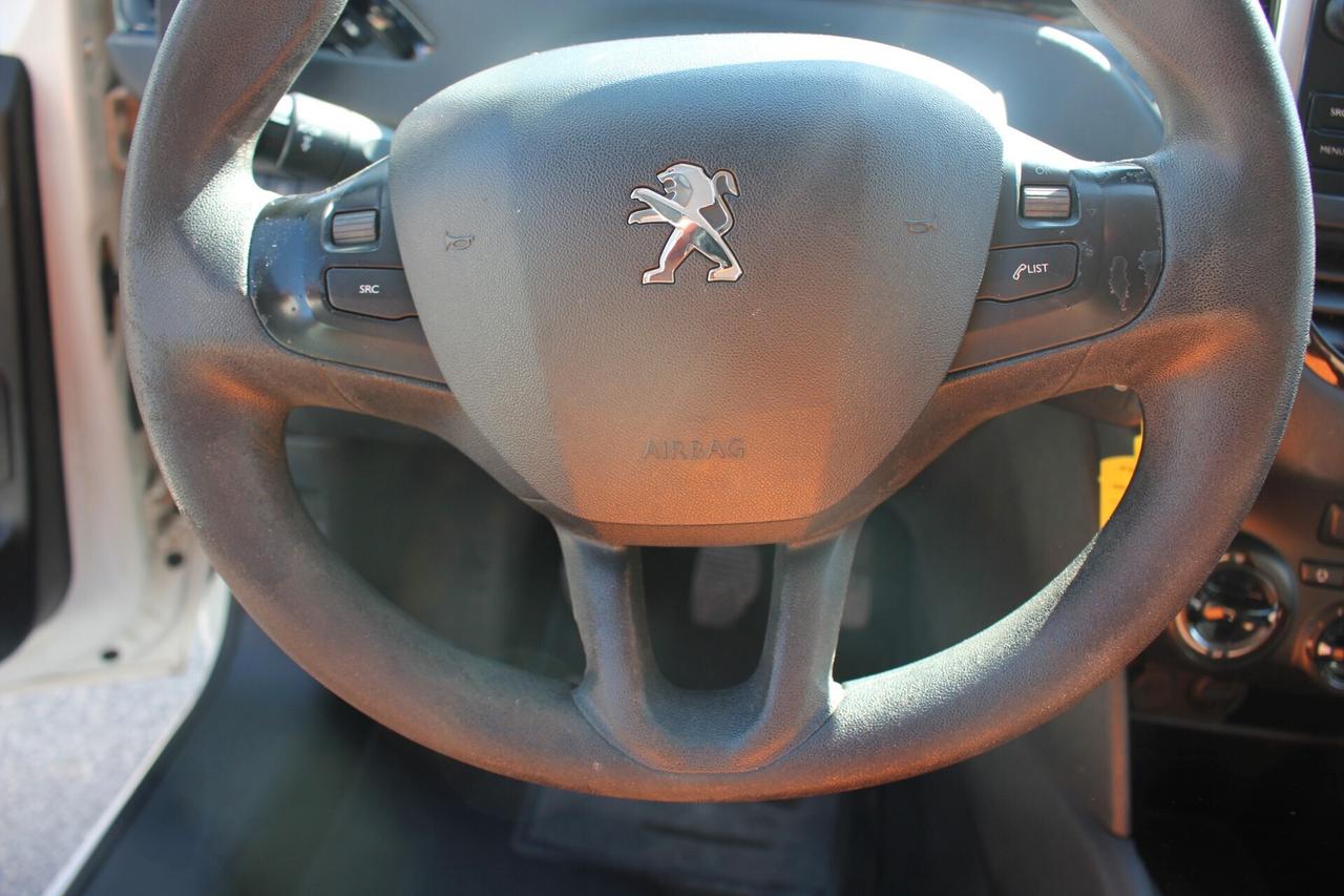Peugeot 208 1.4 vti 95cv DISTRIBUZIONE APPENA FATTA GPL CASA OK 2034 5 PORTE GARANZIA 12 MESI