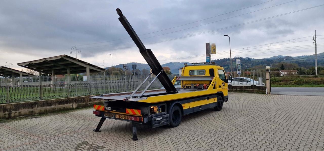 Mitsubishi Canter 7C18 allestito Omars