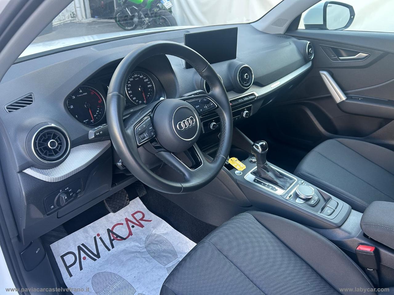 AUDI Q2 30 TDI S tronic Identity Black
