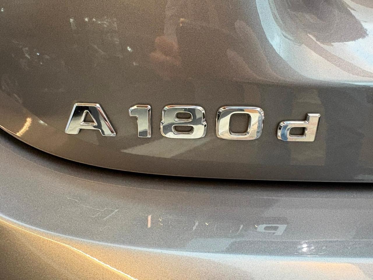 Mercedes-benz A 180 d Premium AMG