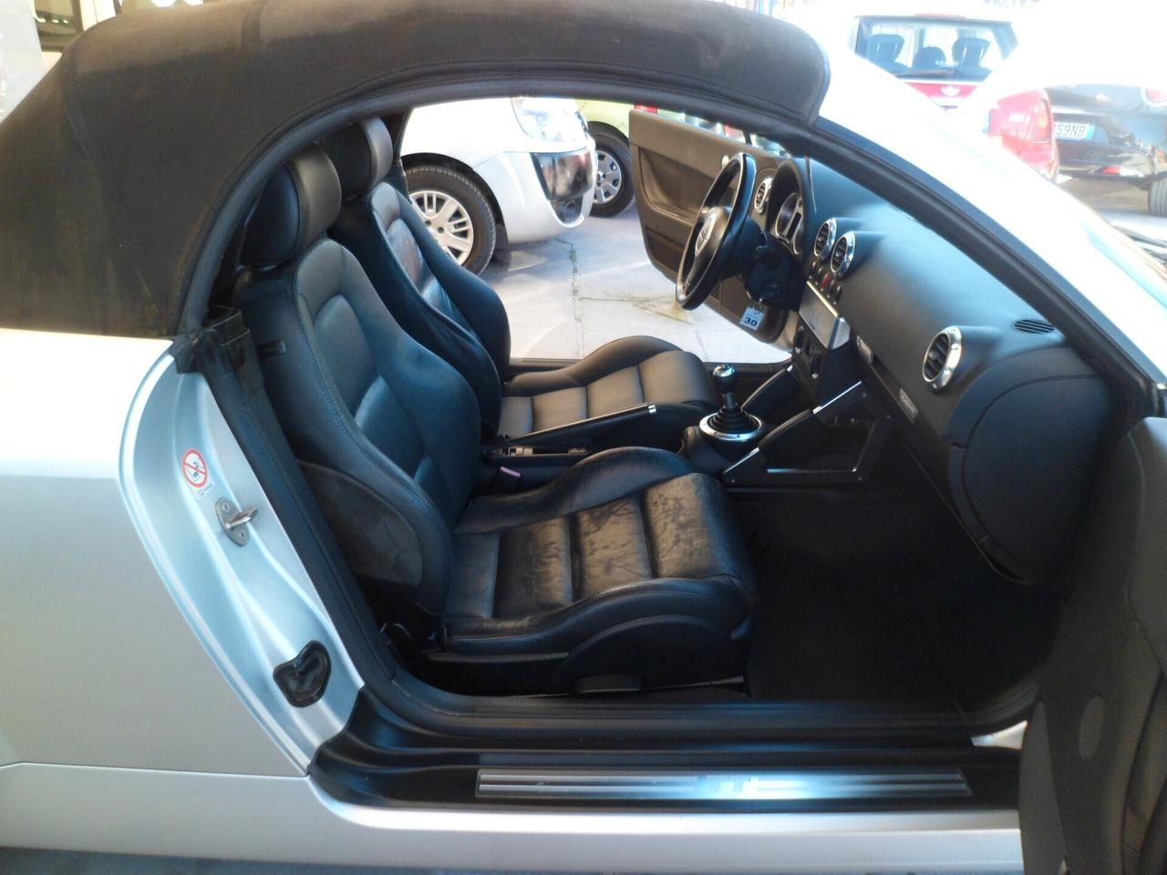 Audi TT Roadster 1.8 T 20V 225 CV cat quattro 01