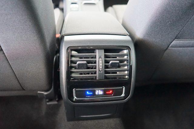 VOLKSWAGEN Passat Variant 2.0 TDI SCR 122 CV EVO DSG Business