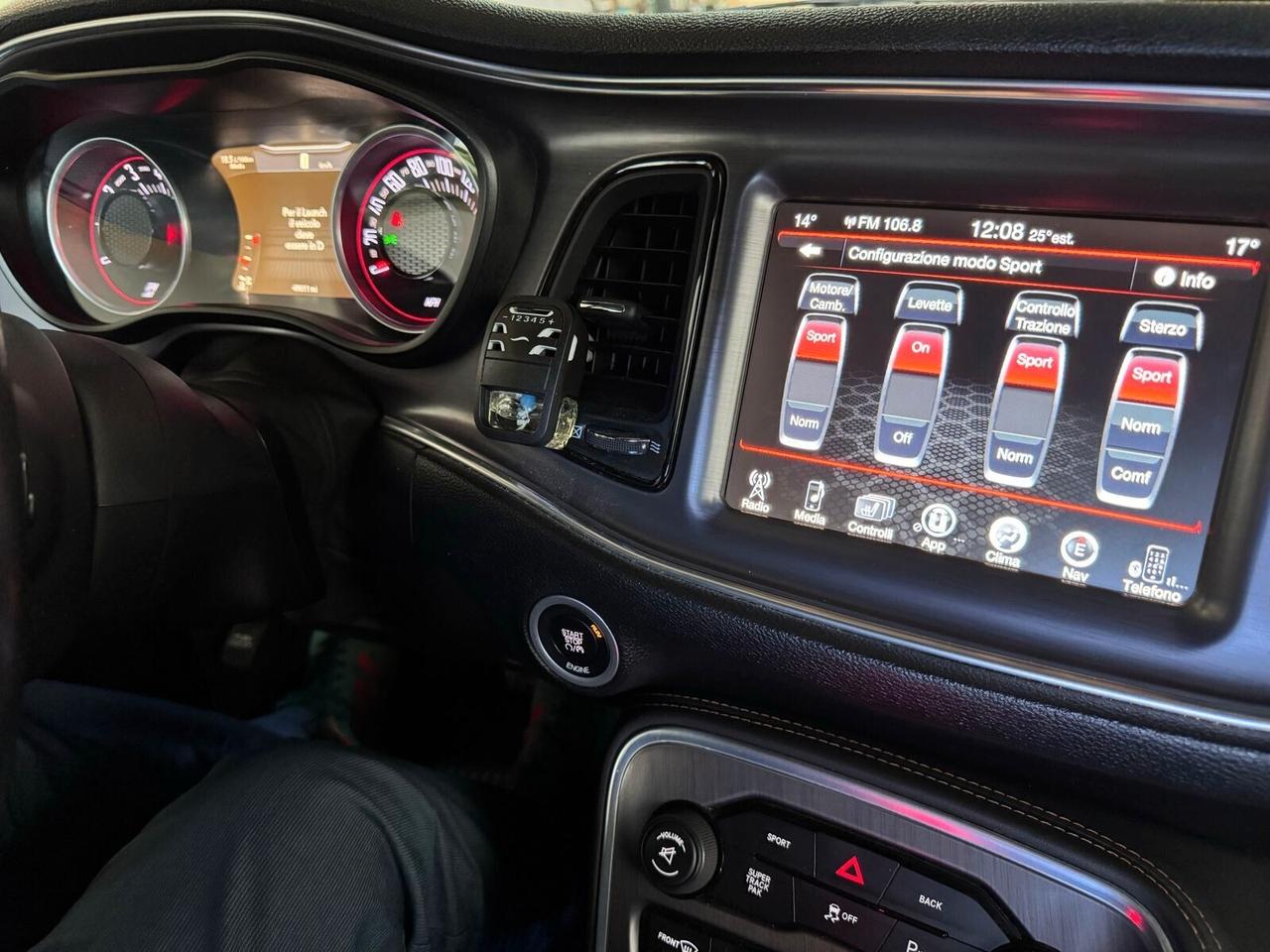 Dodge Challenger 392 SHAKER