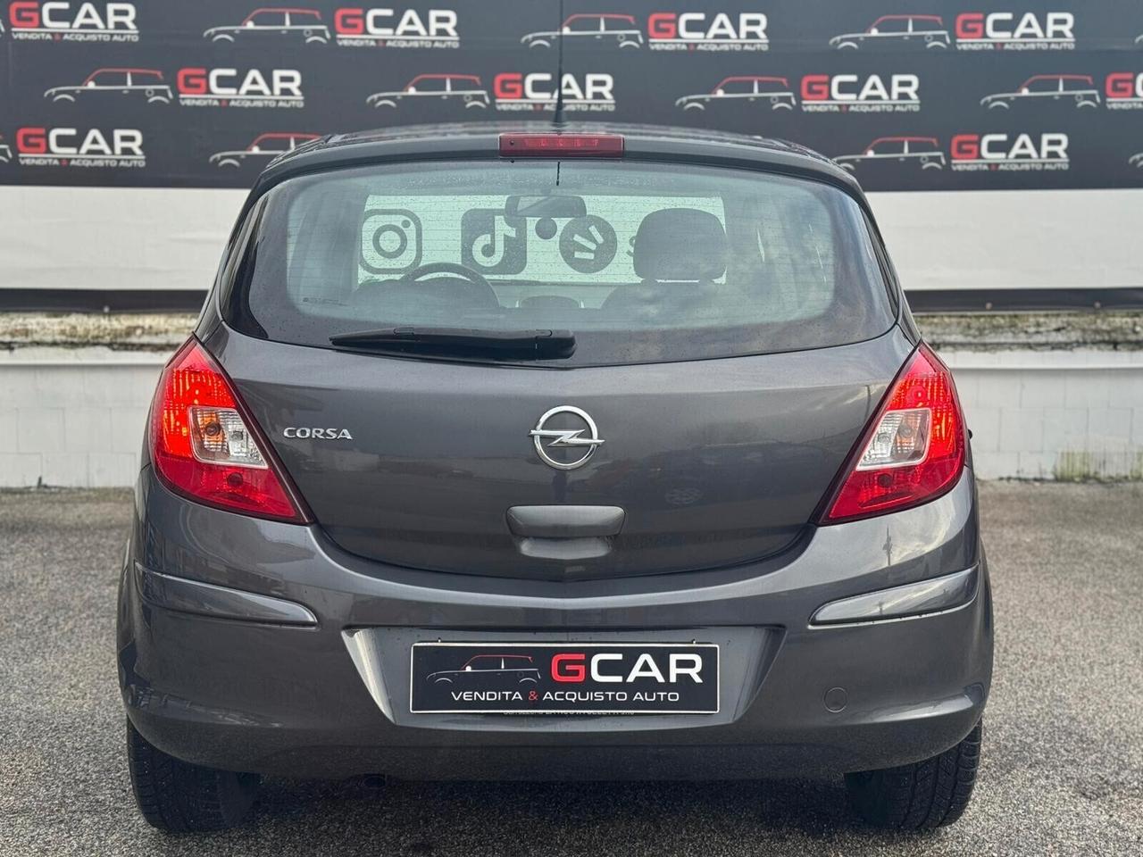Opel Corsa 1.2 5 porte Cosmo